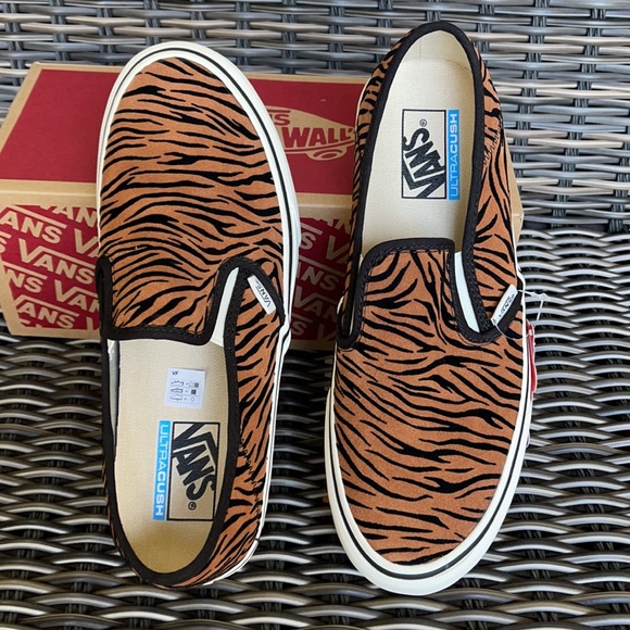 Vans Slip-On SF Animal Stripes Black/Marshmallow WMNS - Picture 13 of 16